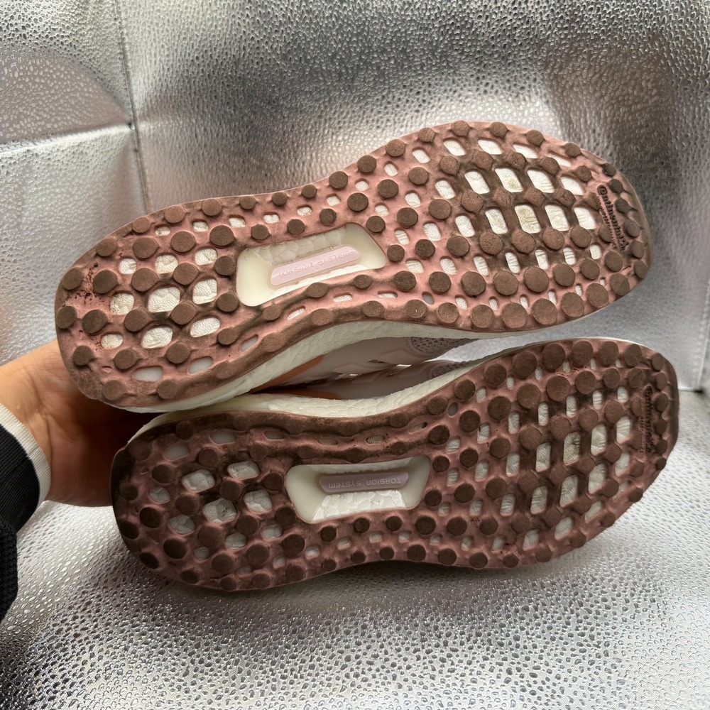 Size 6 Adidas UltraBoost 4.0 DNA Almost Athletic Sneaker Pink Womens GY0286 - Picture 11 of 11